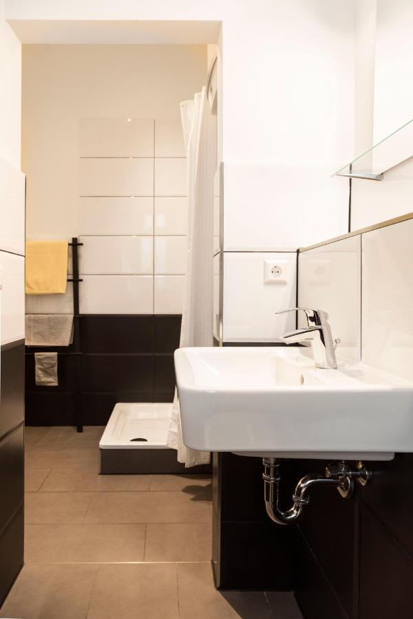 Amazing Apartment 1Br For 7 @Mauerpark Pberg Berlin Dış mekan fotoğraf